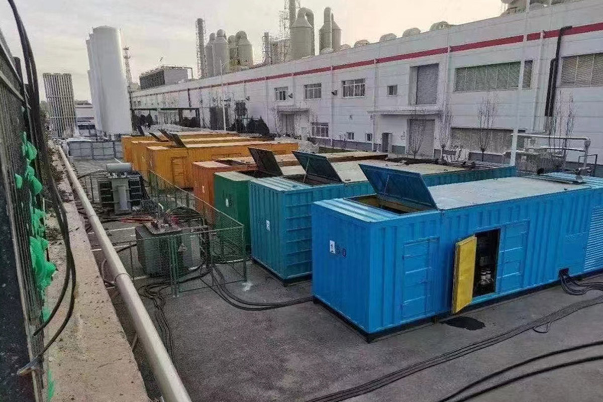 阜平发电机租赁施工现场
